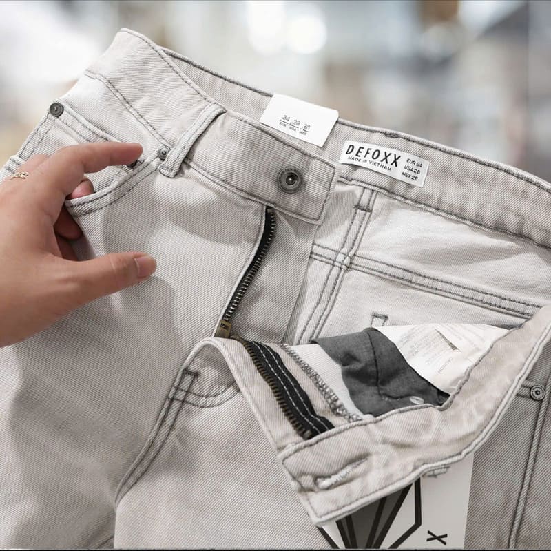 Quần short jean Defoxx wash xám là món đồ không thể thiếu cho mùa hè