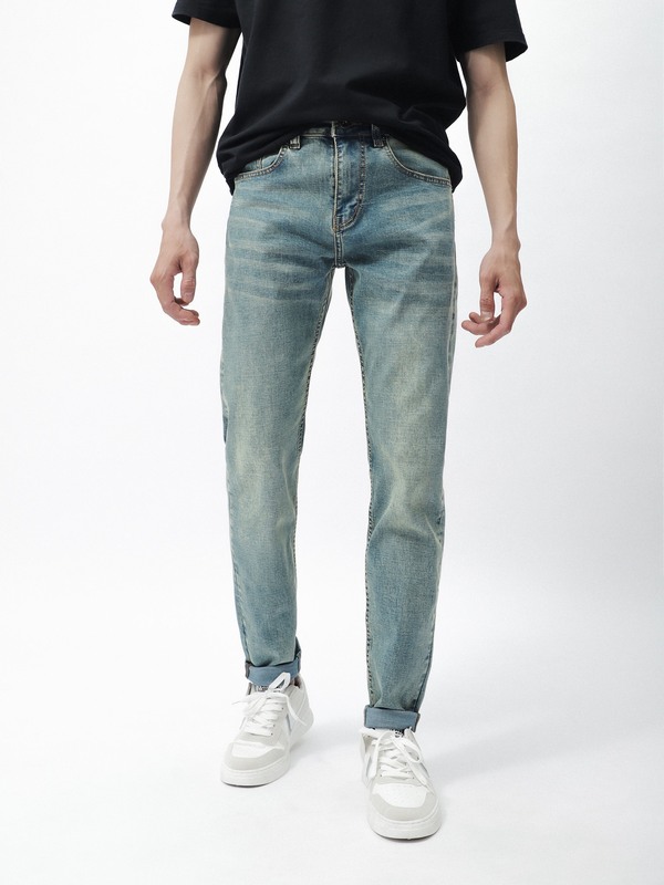 Quần jean Defoxx xanh wash rêu chính là lựa chọn đáng thử