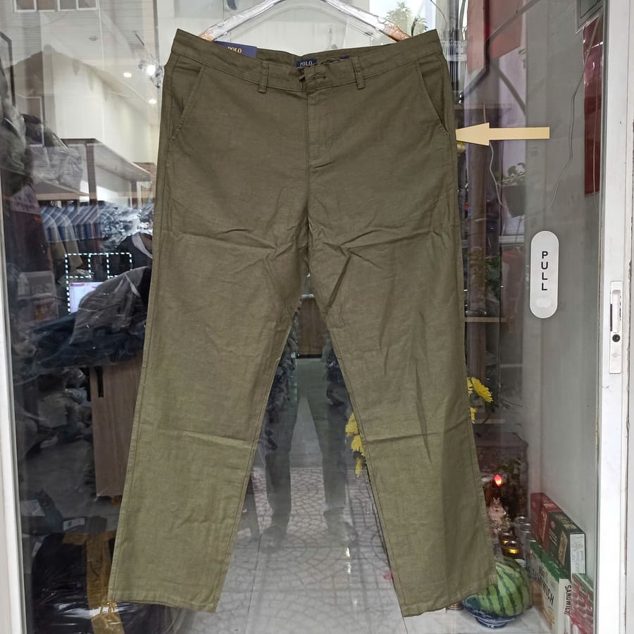 Trong hệ thống size quần nam, size 38 được xem là size lớn. Size này thường nằm trong nhóm quần dành cho người có vóc dáng to