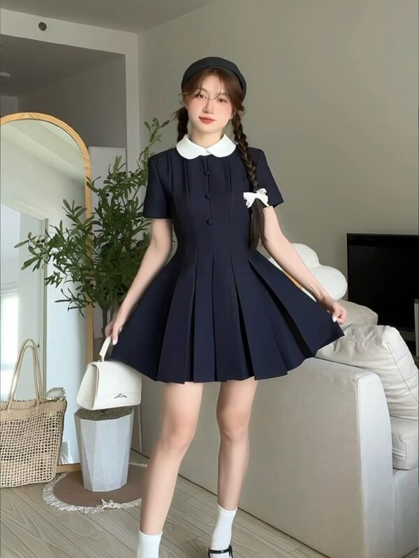 Đầm Colyn Basic Màu Xanh Đen