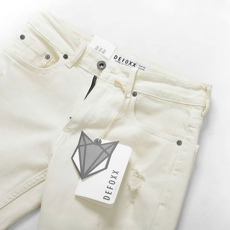 Quần short jean Defoxx kem vàng rách