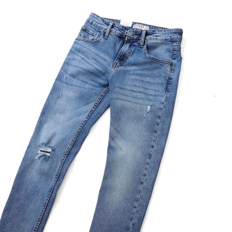 Quần jean Defoxx 241147 rách nhẹ form slim co giãn